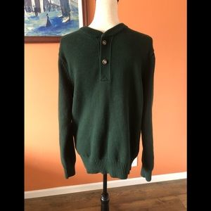EDDIE BAUER dark green men’s henley sweater